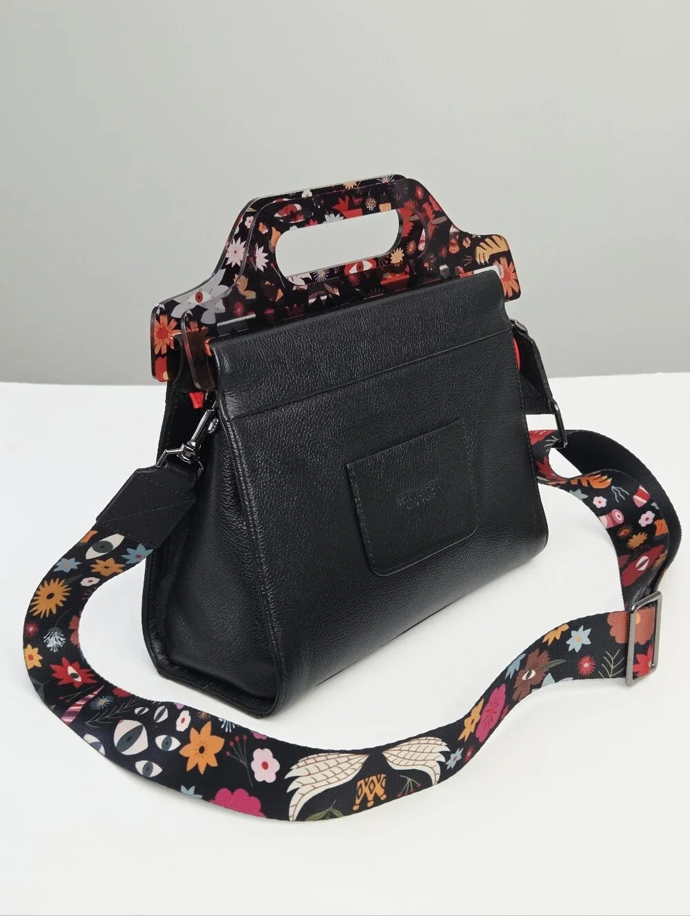 MIN & MON VALI LEATHER CROSSBODY BAG PLASTIC HANDLE - TIGER AND SNAKE PRINT